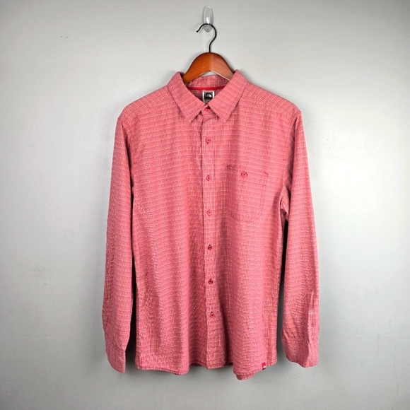 THE NORTH FACE Casual Button Down Long Sleeve Red Shirt Men Size L Preppy Office - Picture 1 of 12